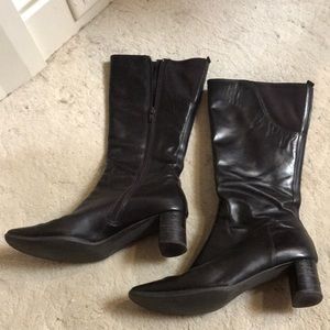 Van Eli Women’s Dark Brown 8.5N Boots w/zipper